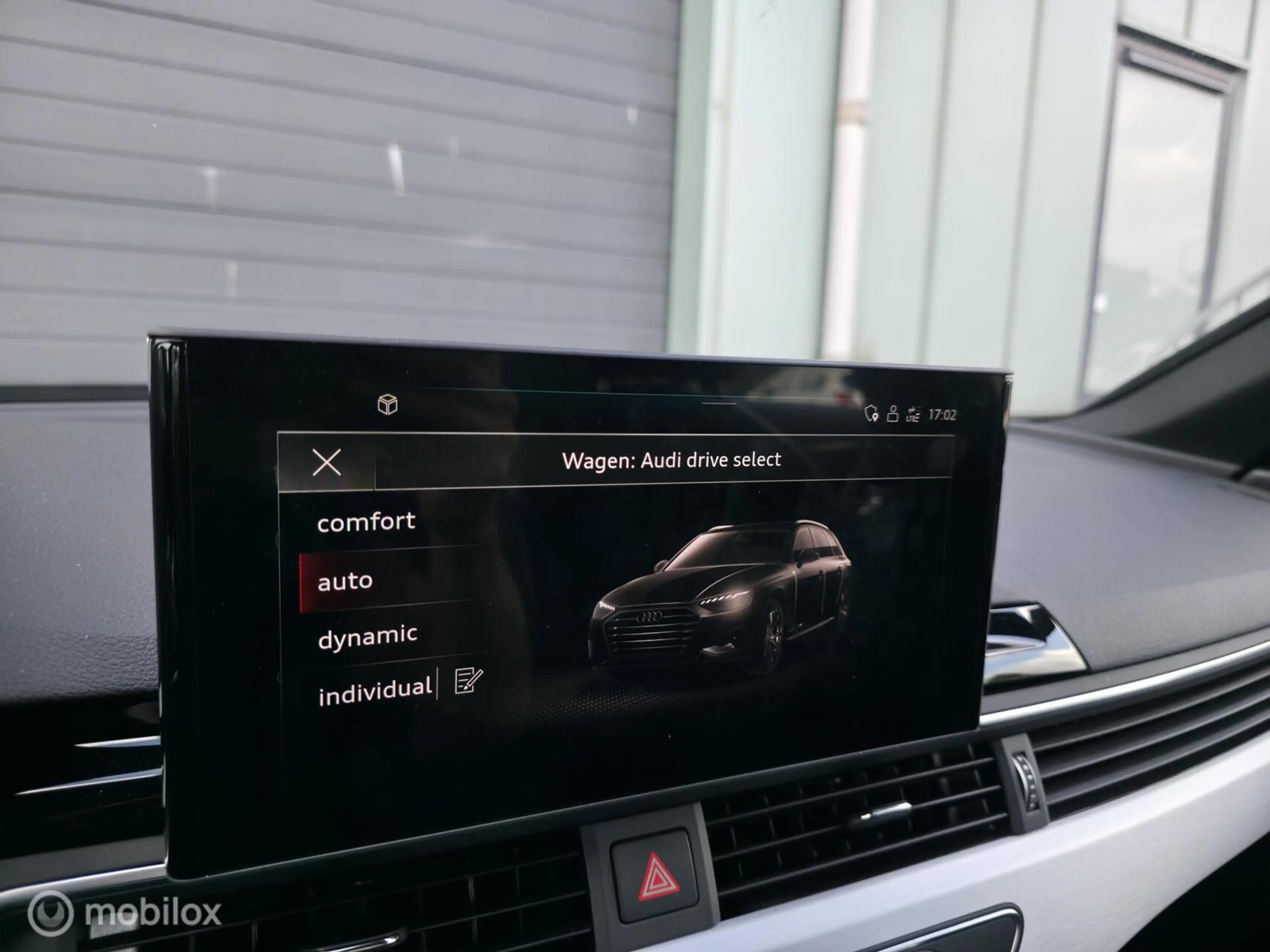 Audi A4 Avant 35 TFSI S-line / 1e eig. / Navi / Virtual — photo 28