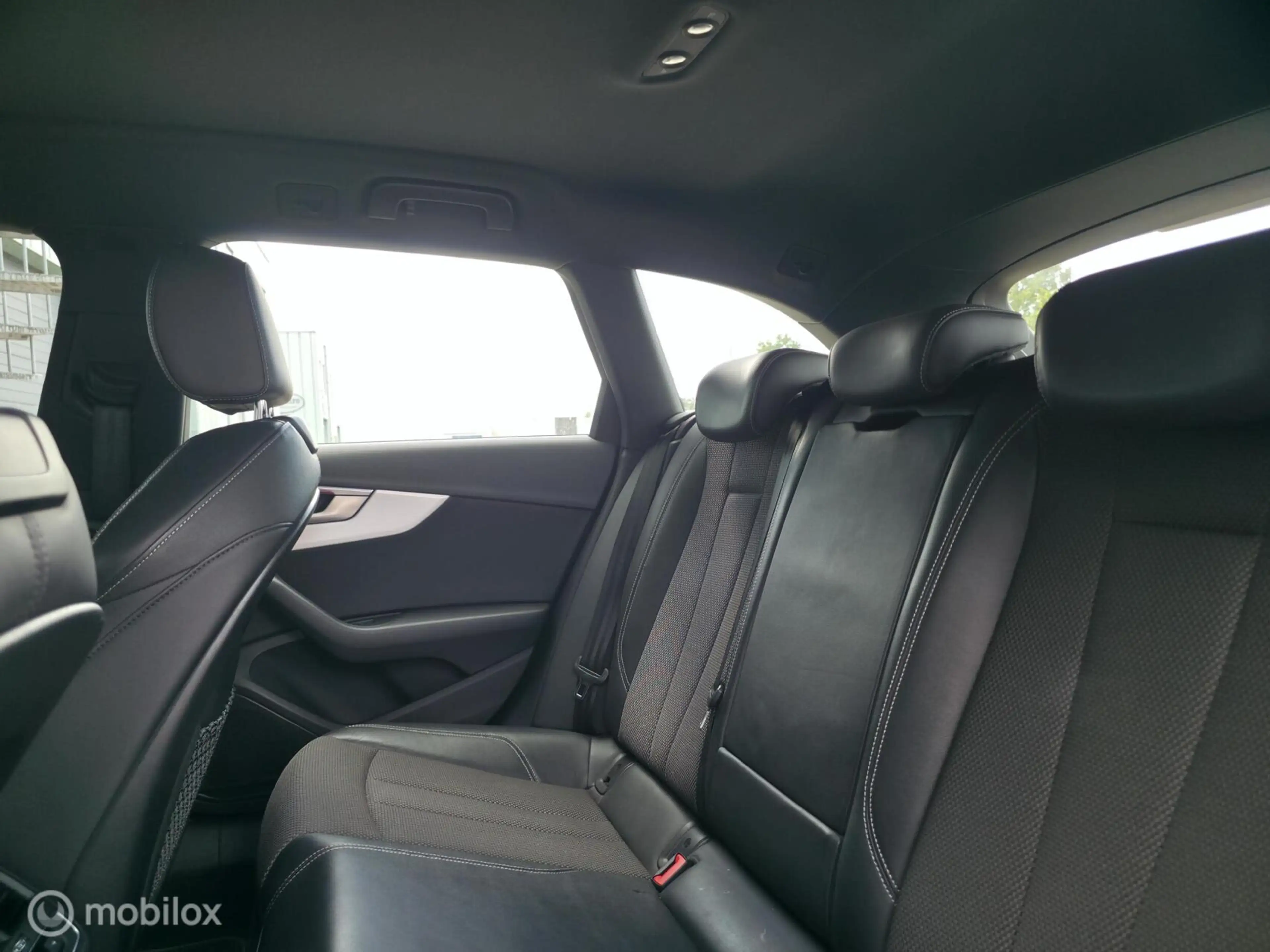 Audi A4 Avant 35 TFSI S-line / 1e eig. / Navi / Virtual — photo 11