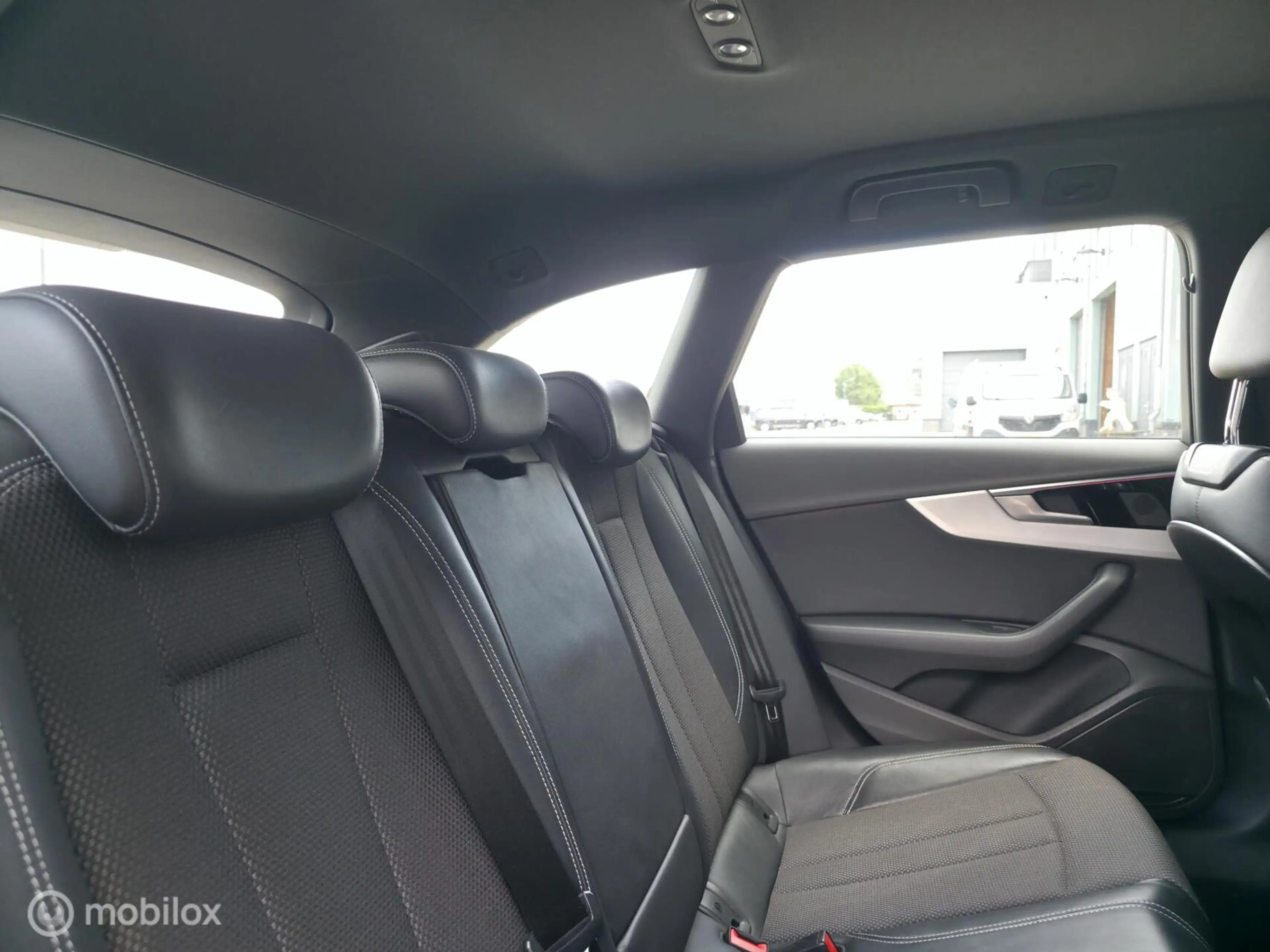 Audi A4 Avant 35 TFSI S-line / 1e eig. / Navi / Virtual — photo 12