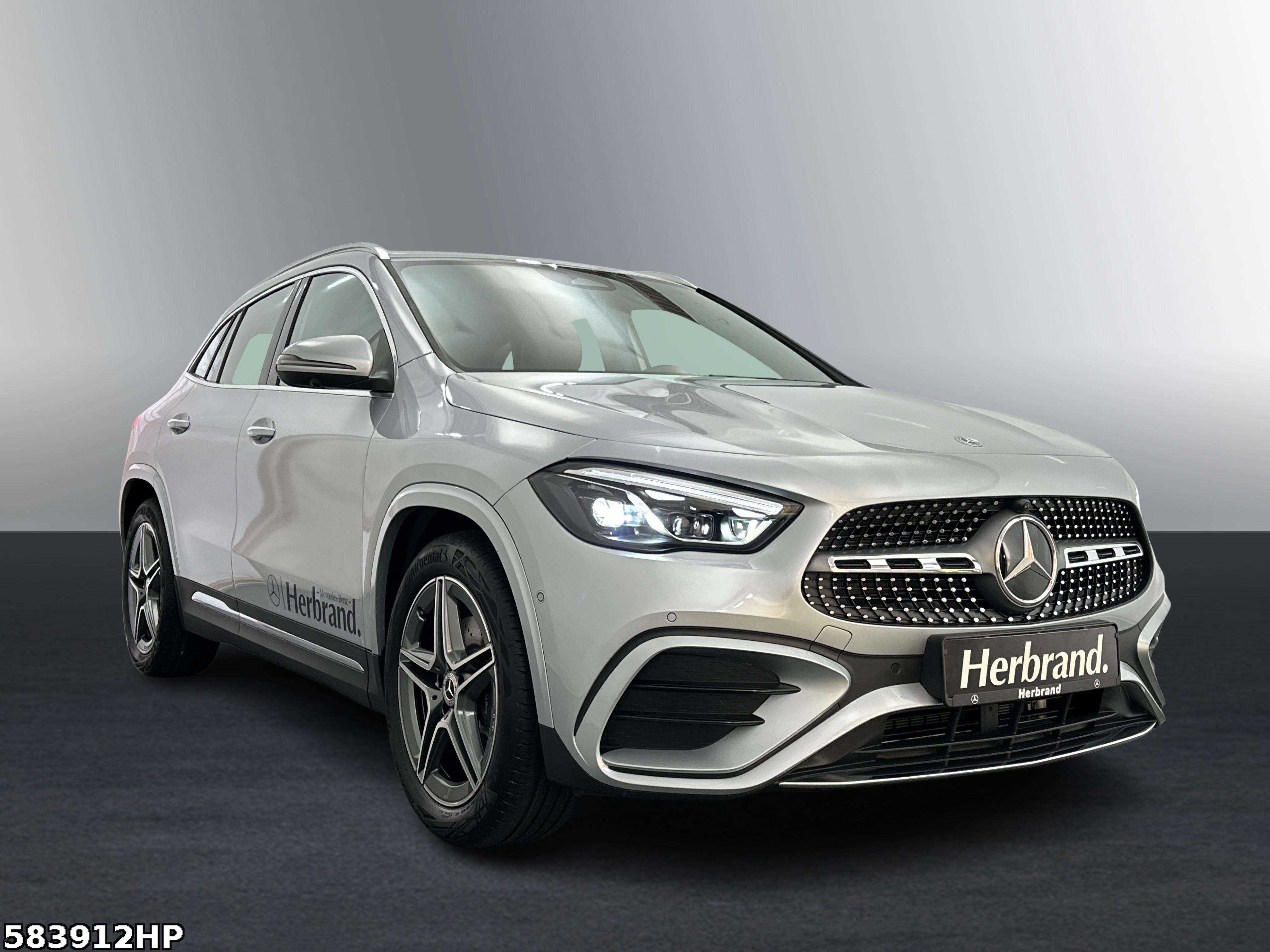 Mercedes-Benz GLA 180