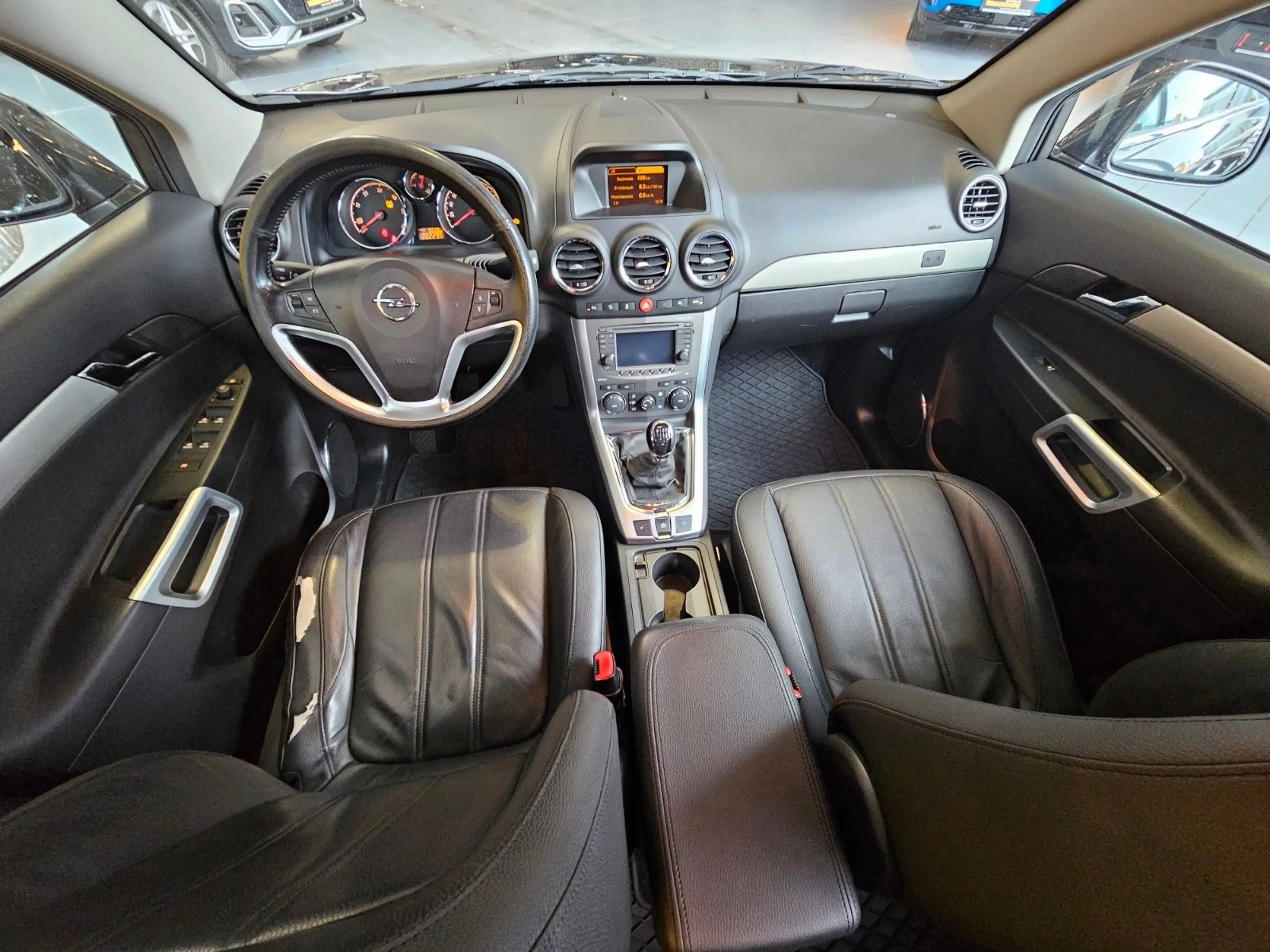 Opel Antara Cosmo 4x4 AHK SHZ Trenngitter — photo 9