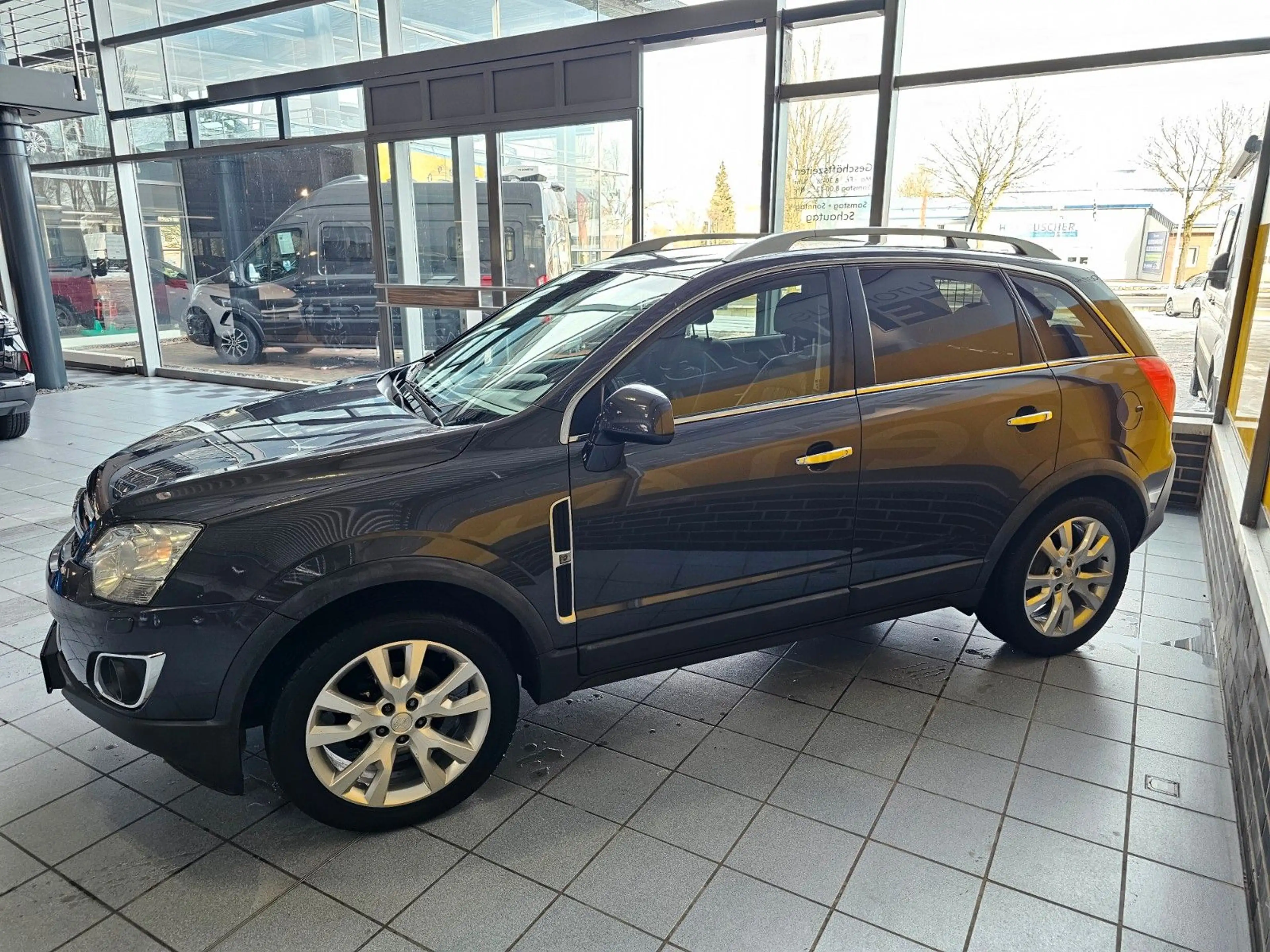 Opel Antara Cosmo 4x4 AHK SHZ Trenngitter — photo 6