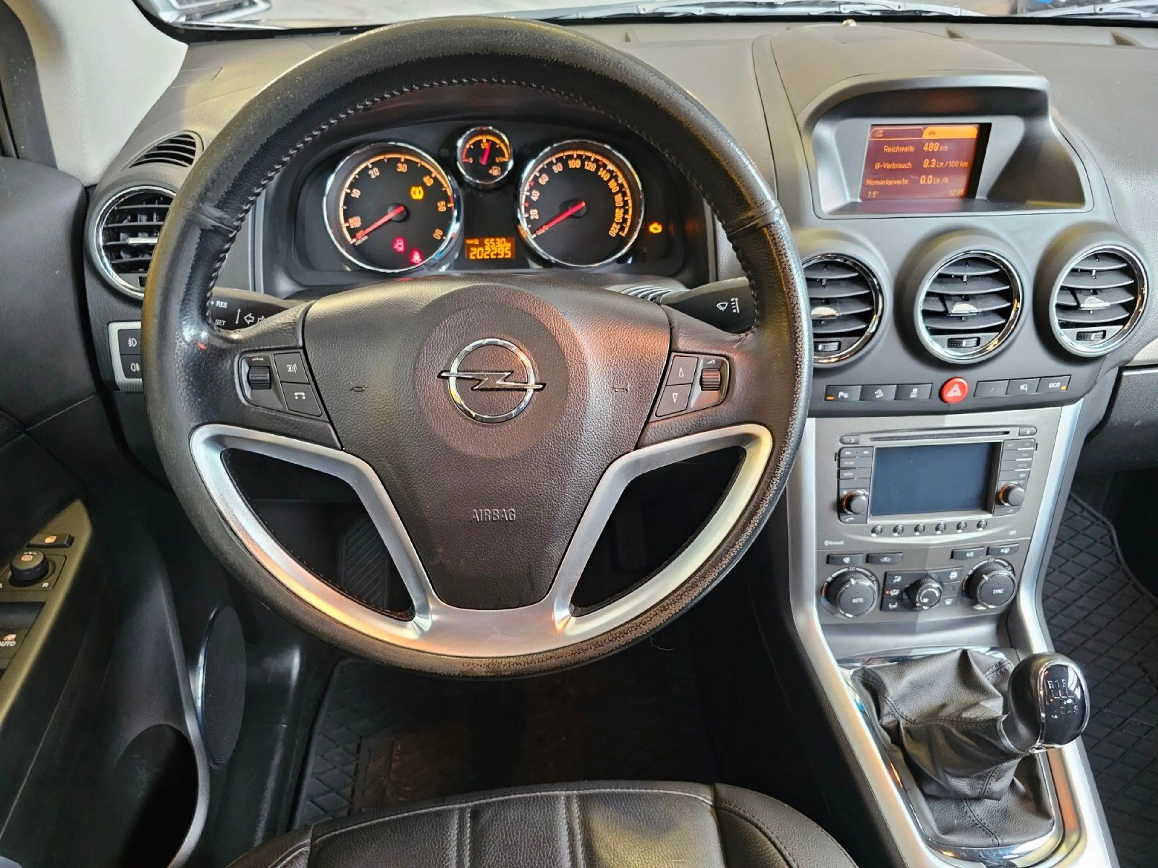 Opel Antara Cosmo 4x4 AHK SHZ Trenngitter — photo 10