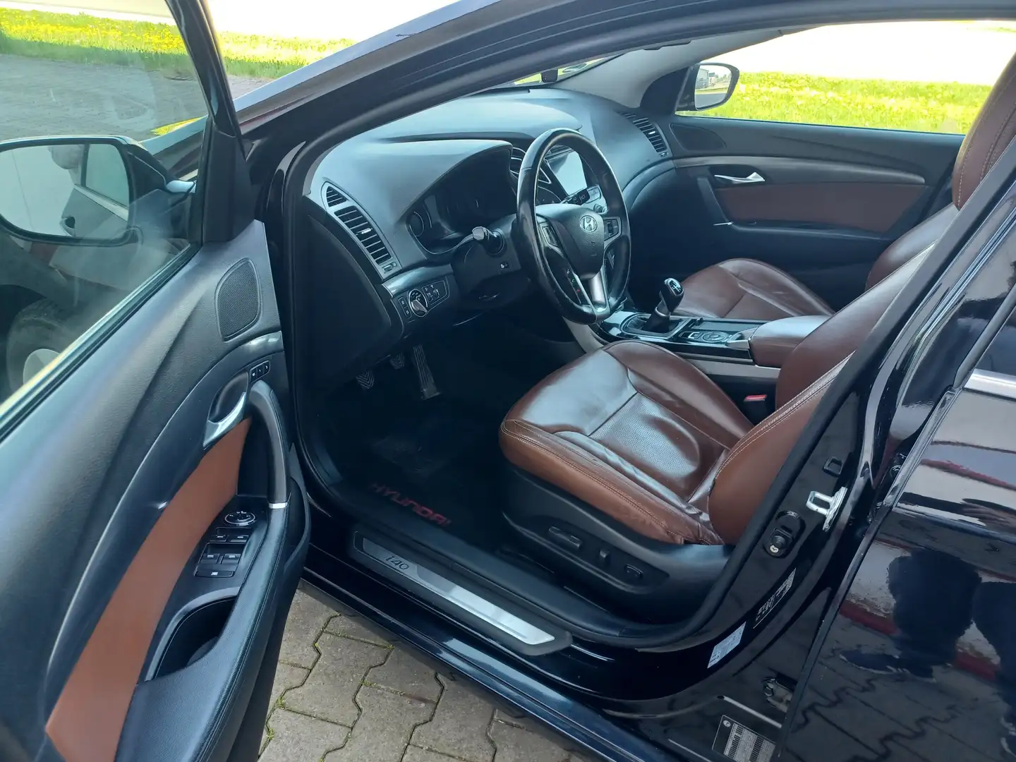 Hyundai i40 i40cw 1.7 CRDi Style Schwarz - 1