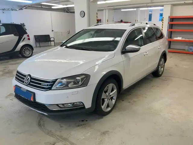 Volkswagen Passat Alltrack Variant 4Motion DSG/AHK/Kamera