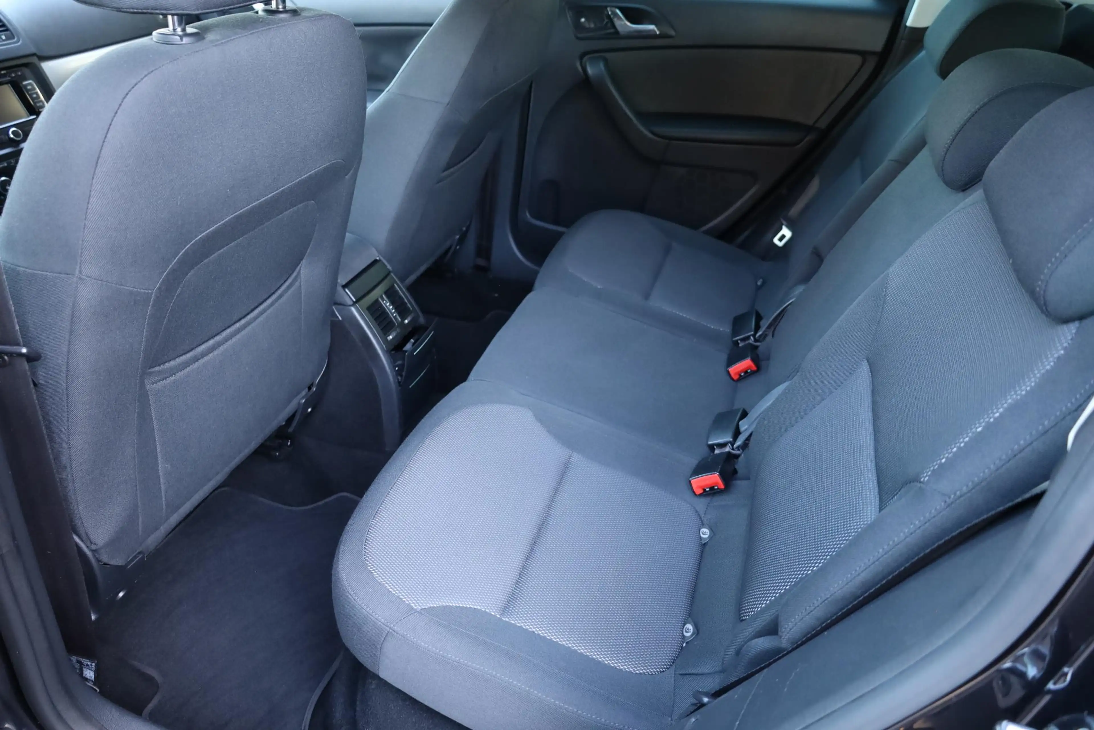 Skoda Yeti 1.2 TSI Ambition TREKHAAK STOELVERWARMING CLIMATE — photo 9