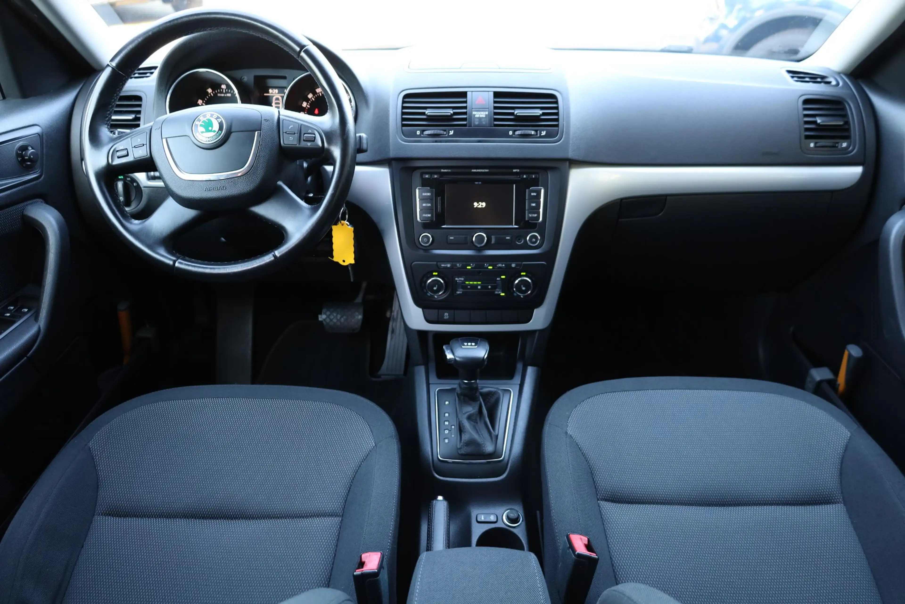 Skoda Yeti 1.2 TSI Ambition TREKHAAK STOELVERWARMING CLIMATE — photo 6