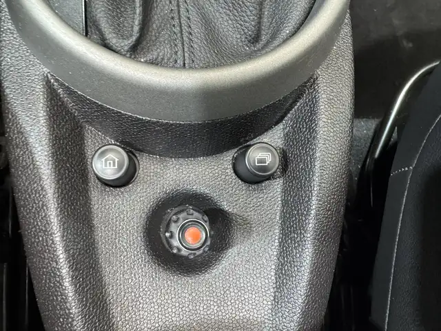 Mini Countryman view 18