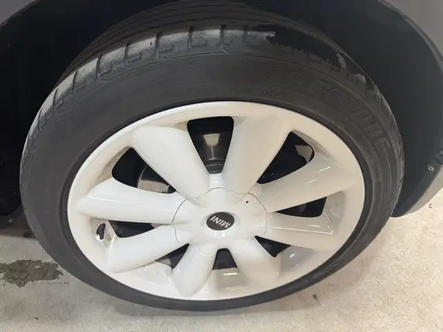 Mini Countryman view 23