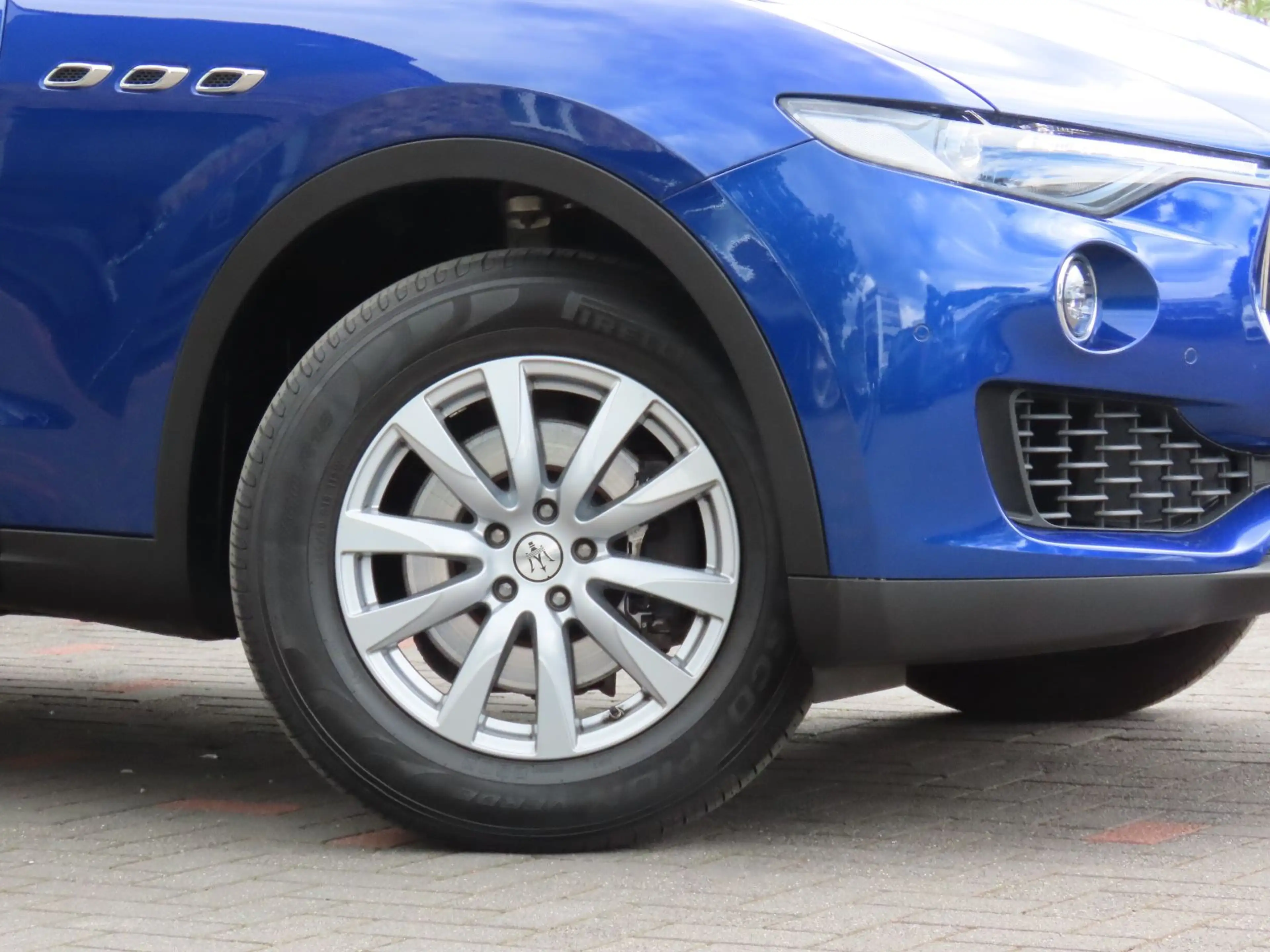 Maserati Levante Q4 3.0 V6 Autom. 360° Kamera Panorama — photo 5