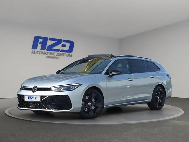 Volkswagen Passat Variant Passat R Line 4Mo STNDHZ PANO AHK 5J GARANTIE H&K
