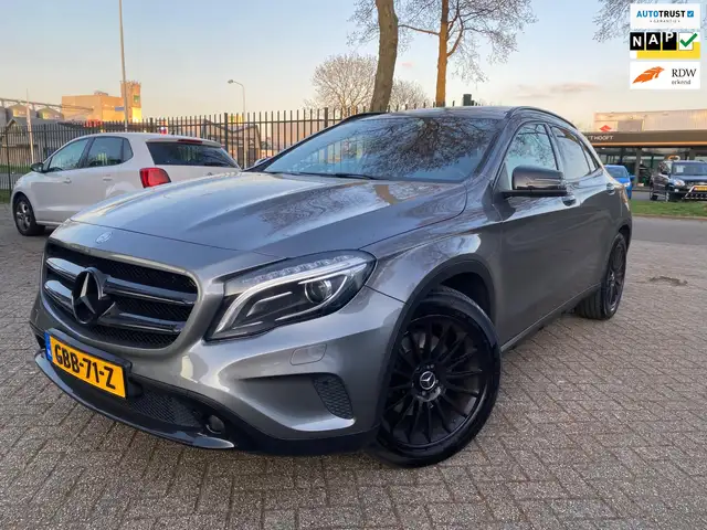 Mercedes-Benz GLA 250 4Matic Edition 1 Pano Cruise Leer