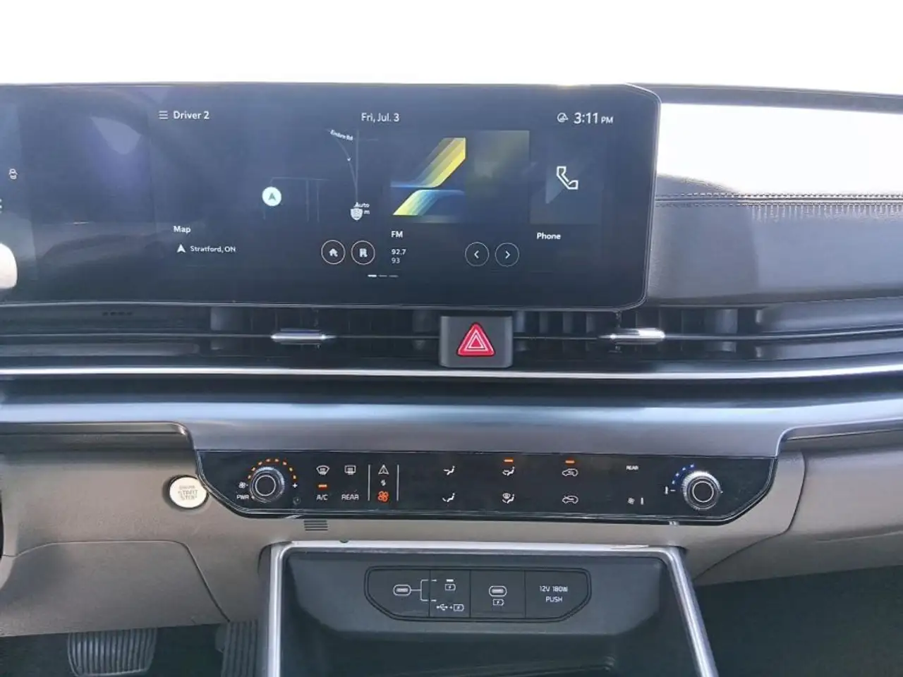Kia Carnival снимка Kia Carnival