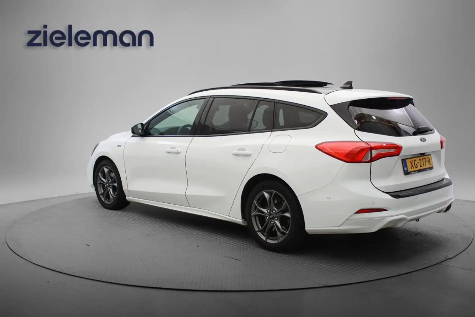 Ford Focus 1.5 EcoBlue ST-Line Business Wagon - Carplay, Pano Wit - 2