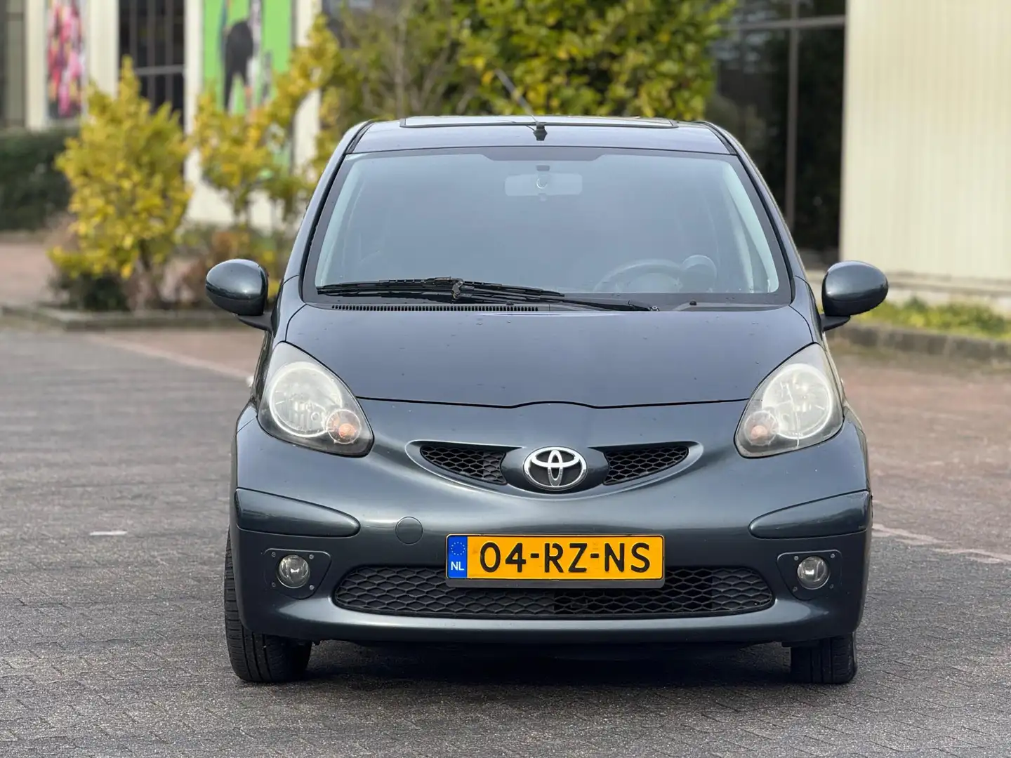 Toyota Aygo 1.0-12V Sport | Airco | Schuifdak | 4 Deuren | Toe Grau - 2