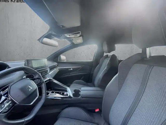 Peugeot 5008 view 9