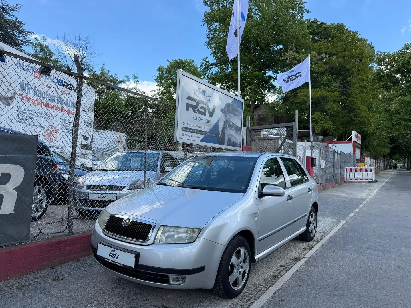 Skoda Fabia Excellent *AUTOMATIK*TÜV NEU Plateado - 1