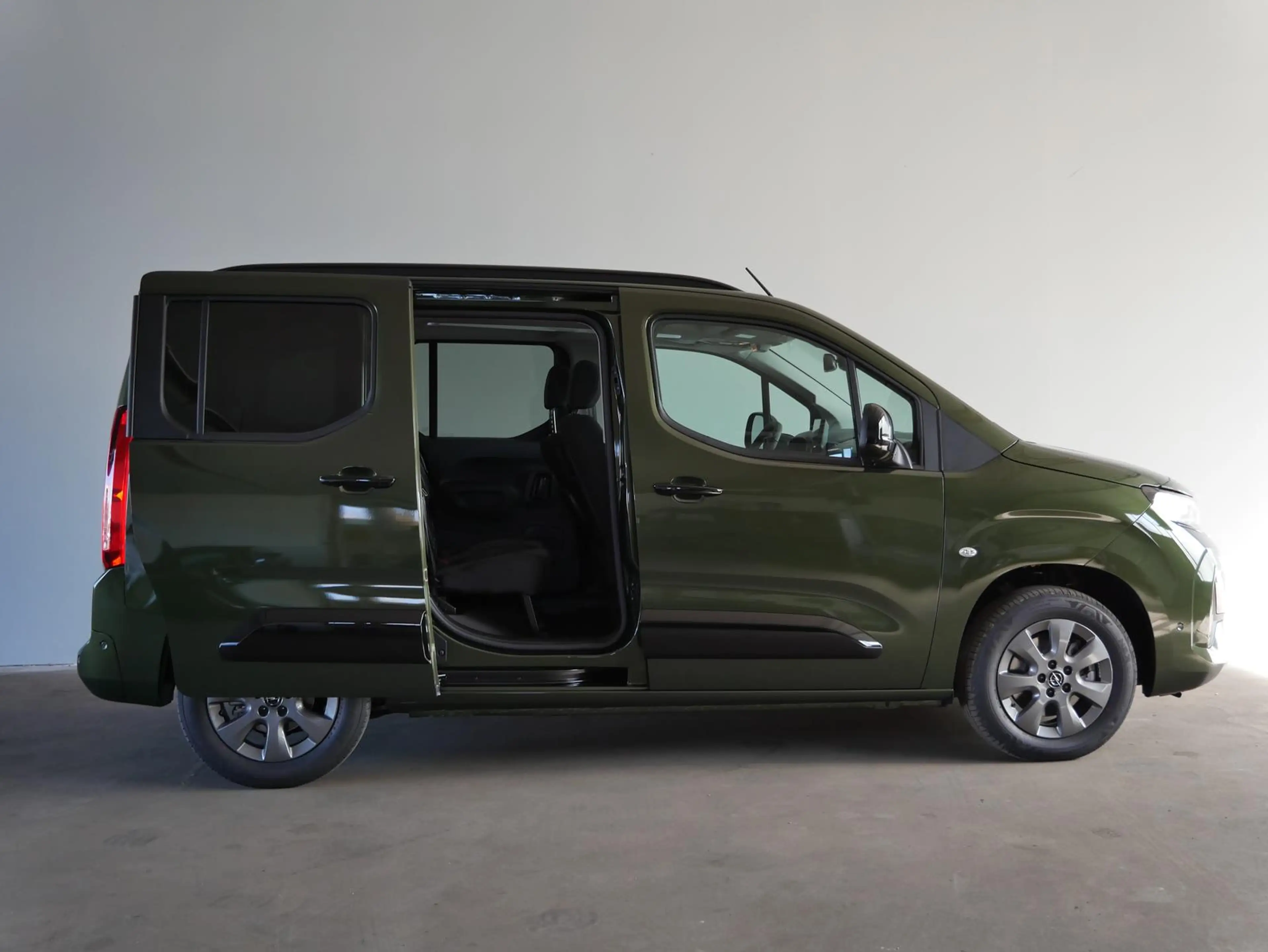 Opel Combo GS 1.5 Diesel AT | Navi | Pano | SHZ | RFK — photo 6