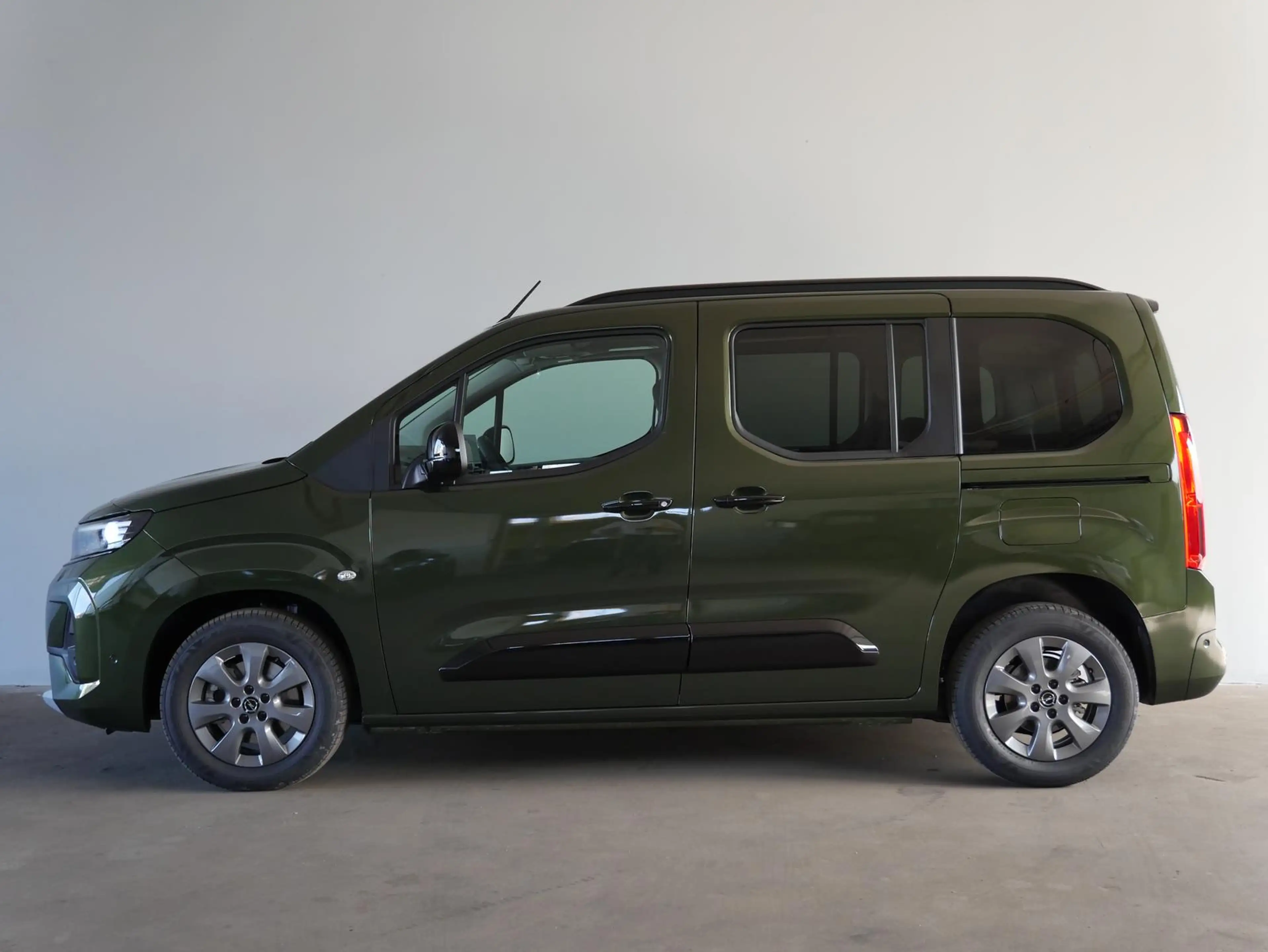 Opel Combo GS 1.5 Diesel AT | Navi | Pano | SHZ | RFK — photo 3