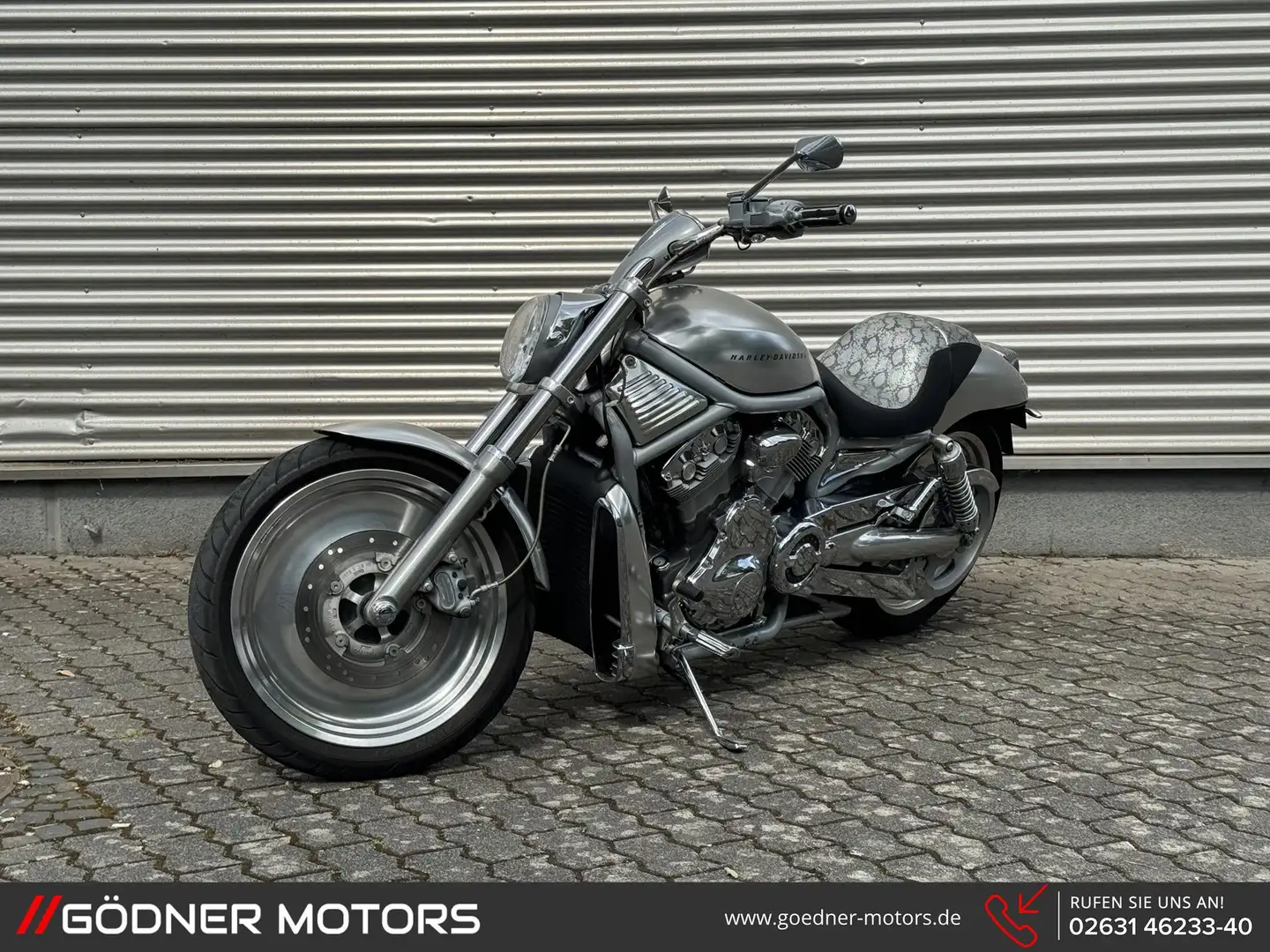 Harley-Davidson V-Rod VRSCA 86 kW (117 PS), Schaltgetriebe, Heckantrieb Ezüst - 2