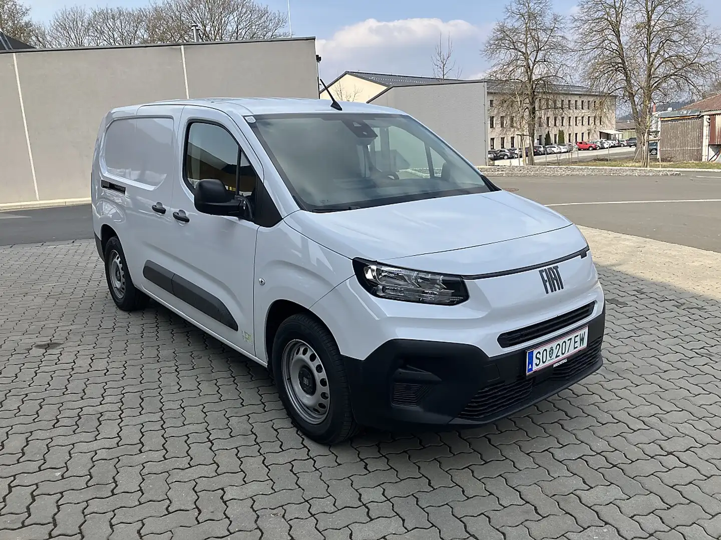 Fiat E-Doblo e-Doblo Kastenwagen Batterie 50 kWh XL erh. Nut... Weiß - 2