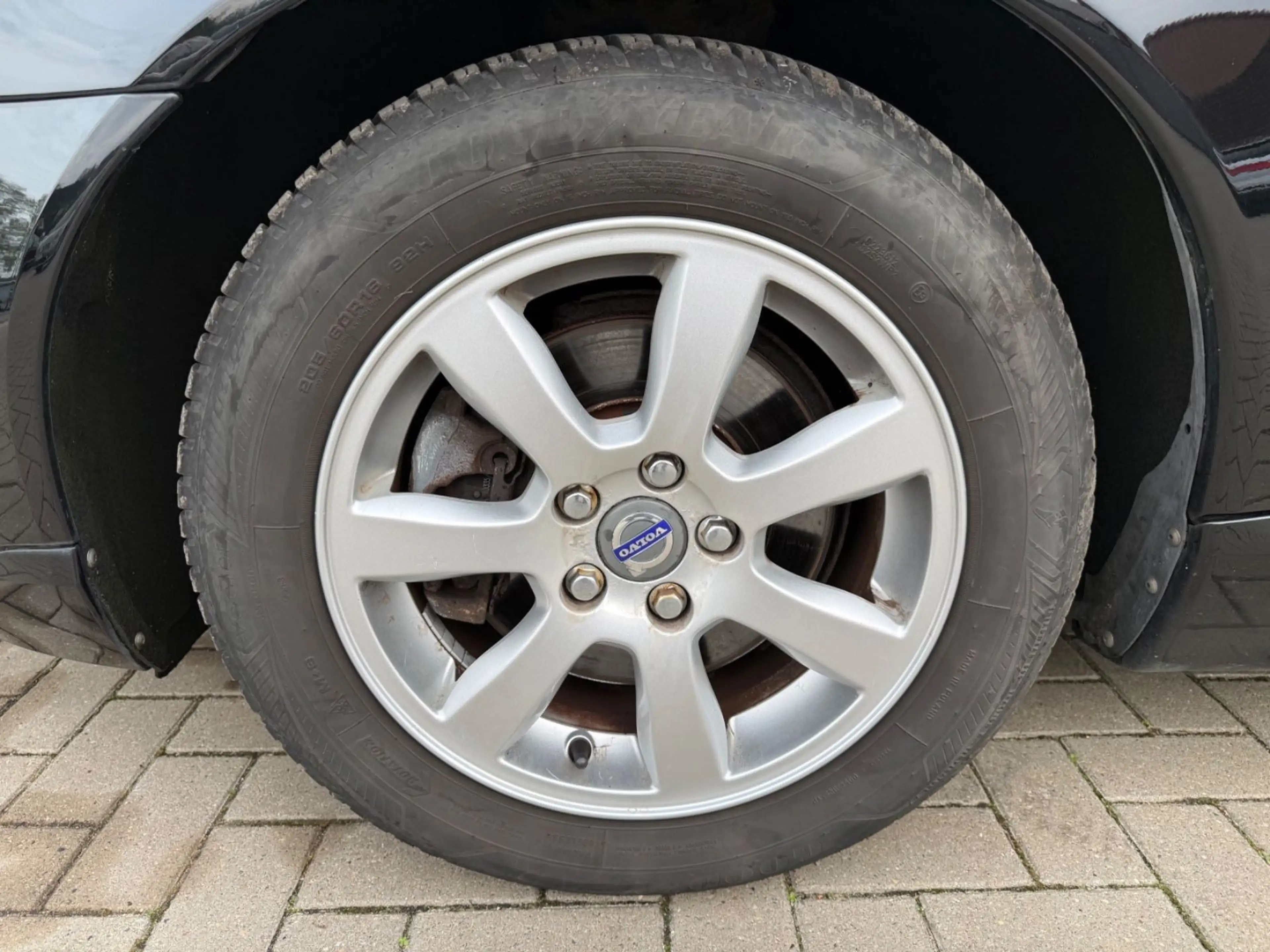 Volvo V70 Kombi Summum*LEDER*NAVI* — photo 6