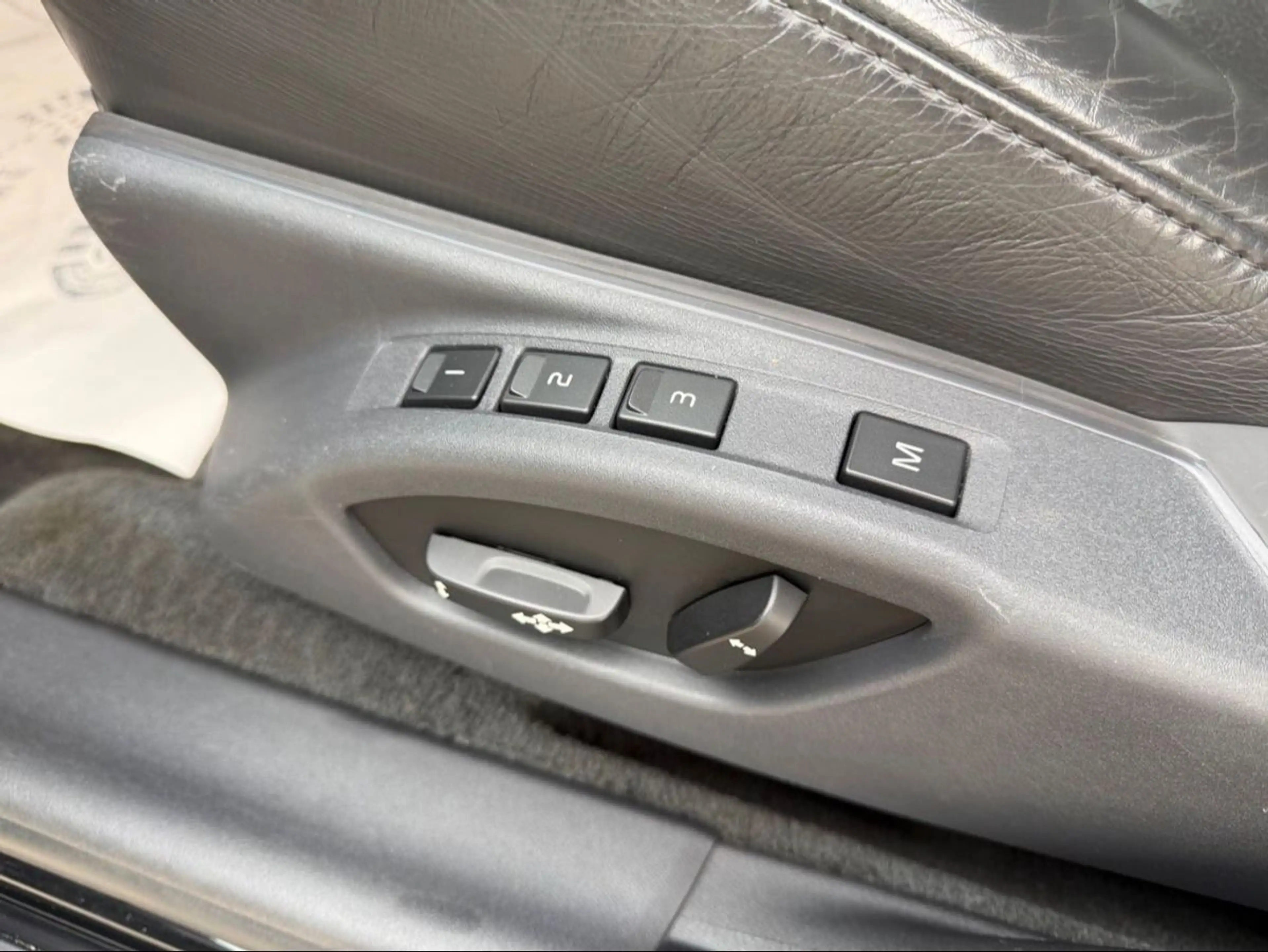 Volvo V70 Kombi Summum*LEDER*NAVI* — photo 12