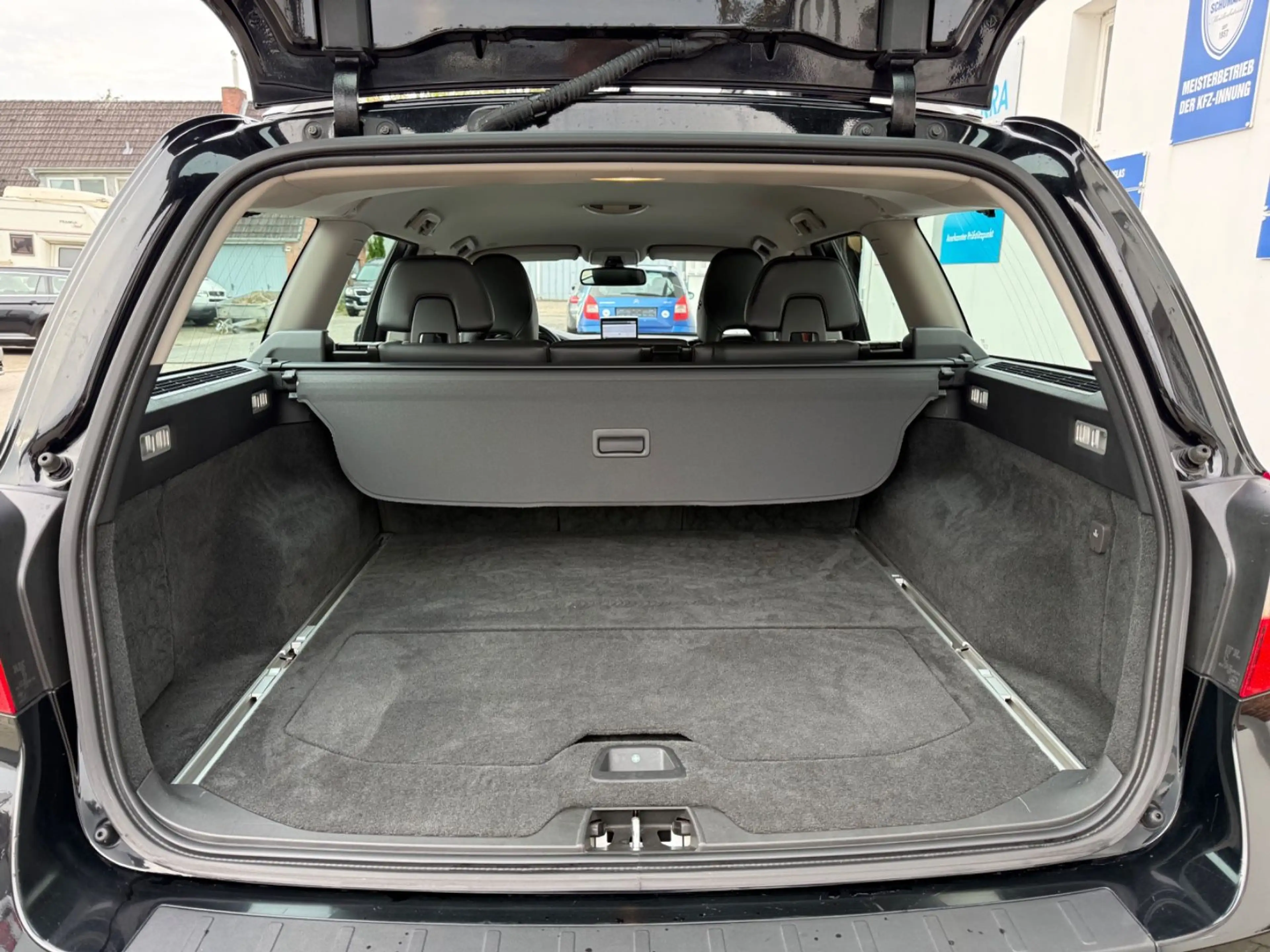 Volvo V70 Kombi Summum*LEDER*NAVI* — photo 15