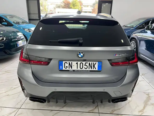 BMW 3 Series view 5