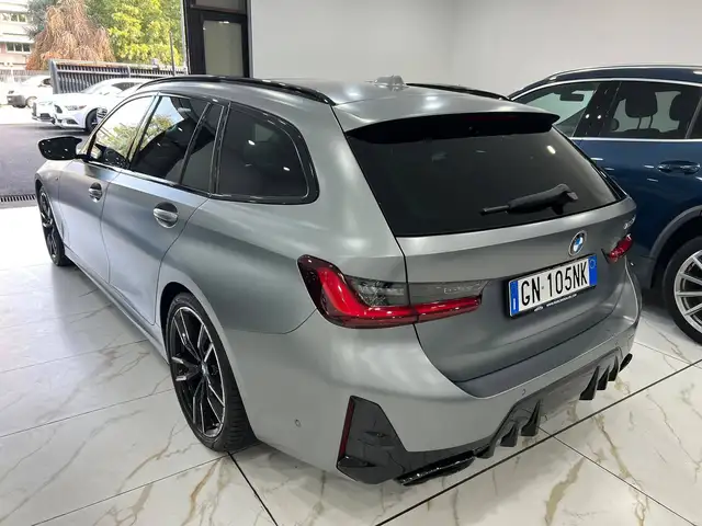 BMW 3 Series view 4