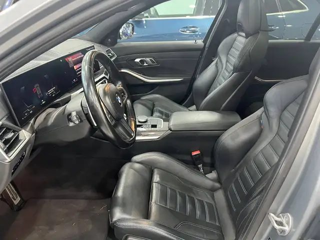 BMW 3 Series view 11