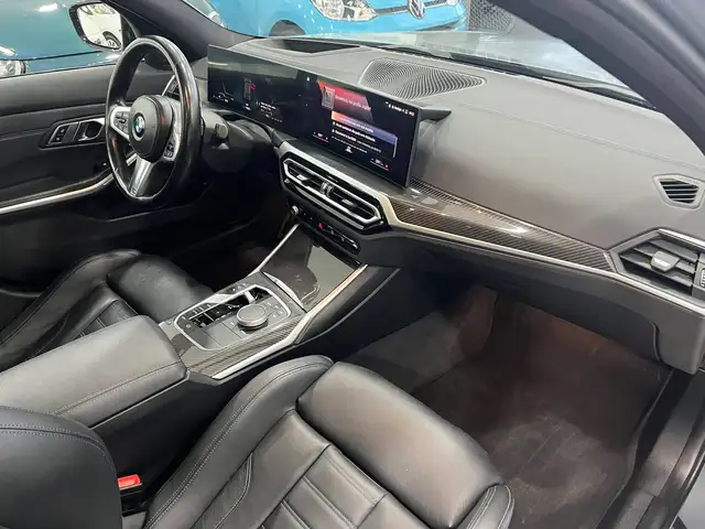 BMW 3 Series view 15