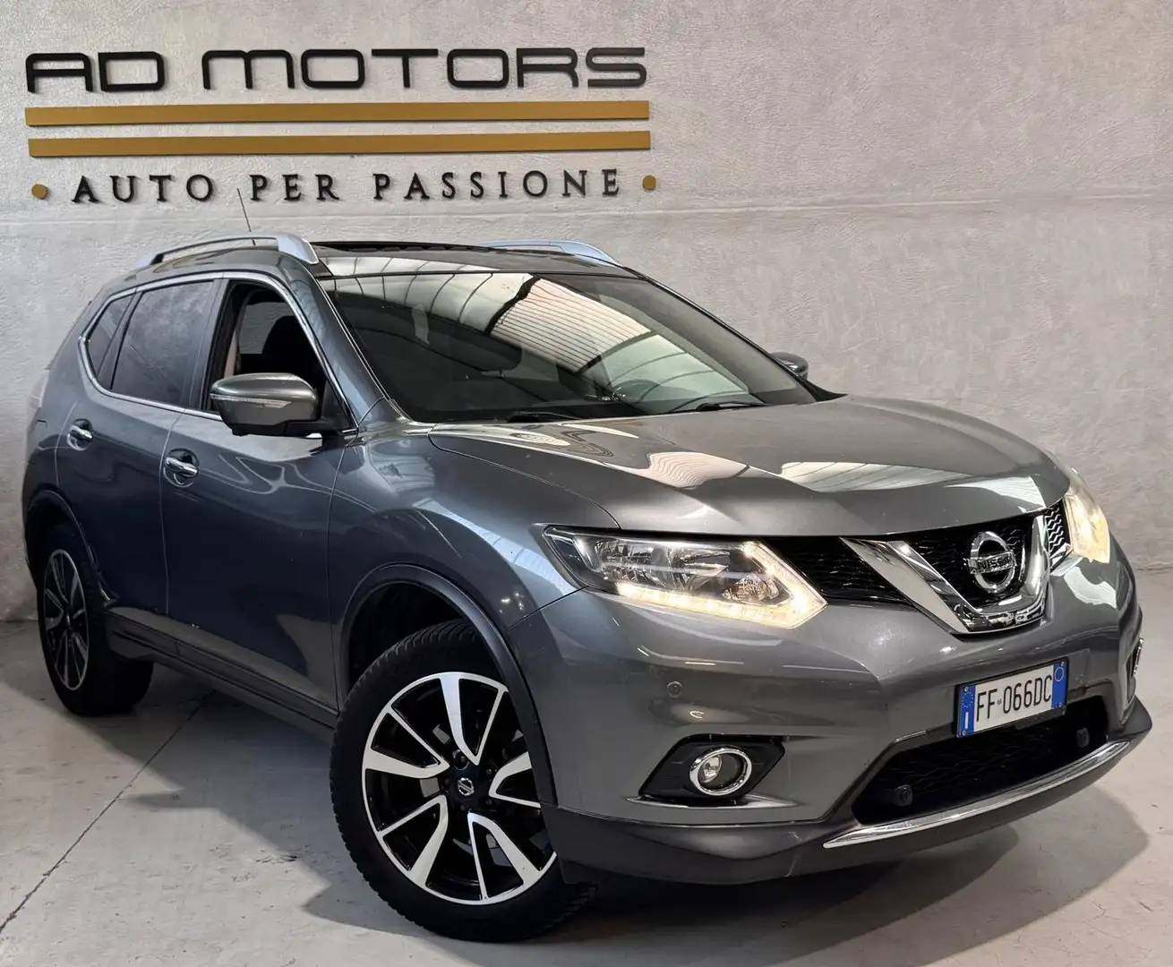 Nissan X-Trail 7 Posti gancio Traino Tetto Navigatore - 1