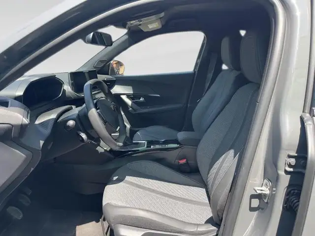 Peugeot 2008 view 7