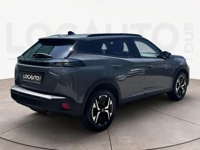 Peugeot 2008 view 4