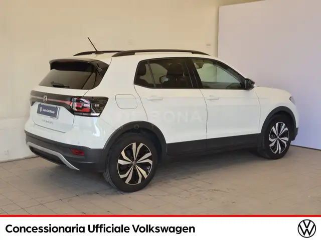 Volkswagen T-Cross view 5