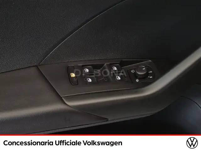 Volkswagen T-Cross view 21