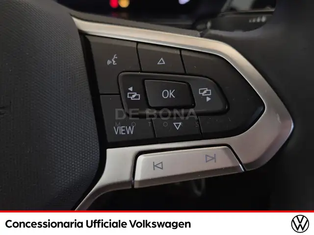 Volkswagen T-Cross view 18