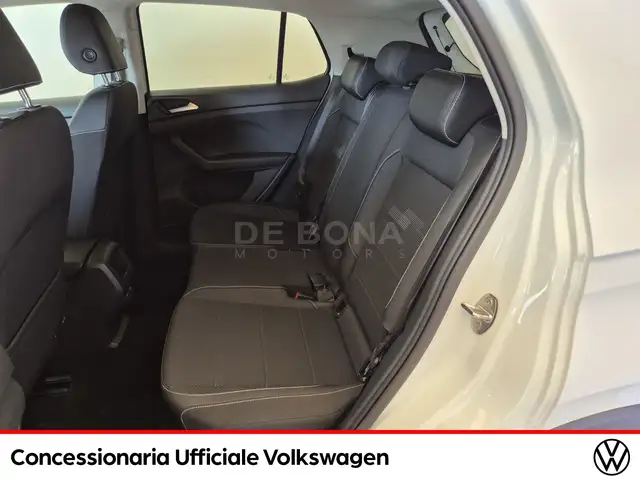 Volkswagen T-Cross view 9
