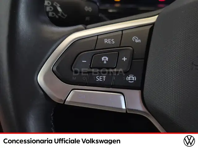 Volkswagen T-Cross view 19