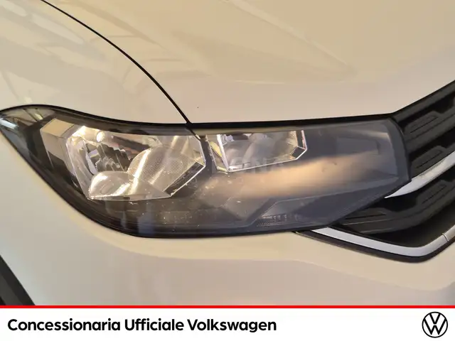 Volkswagen T-Cross view 24