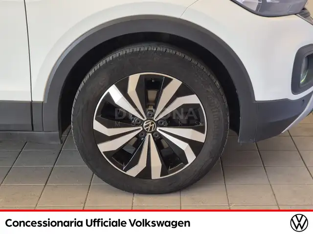 Volkswagen T-Cross view 25