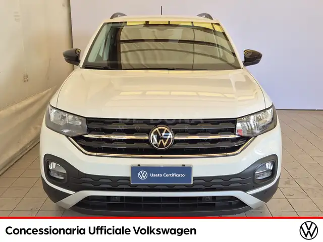 Volkswagen T-Cross view 3