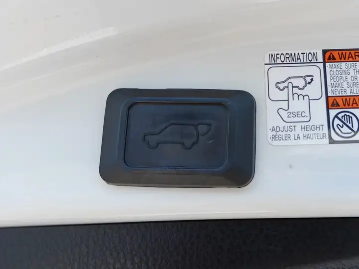 Toyota RAV4 2016, foto 15