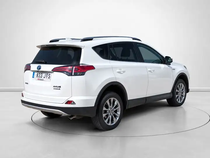 Toyota RAV4 2016, foto 3