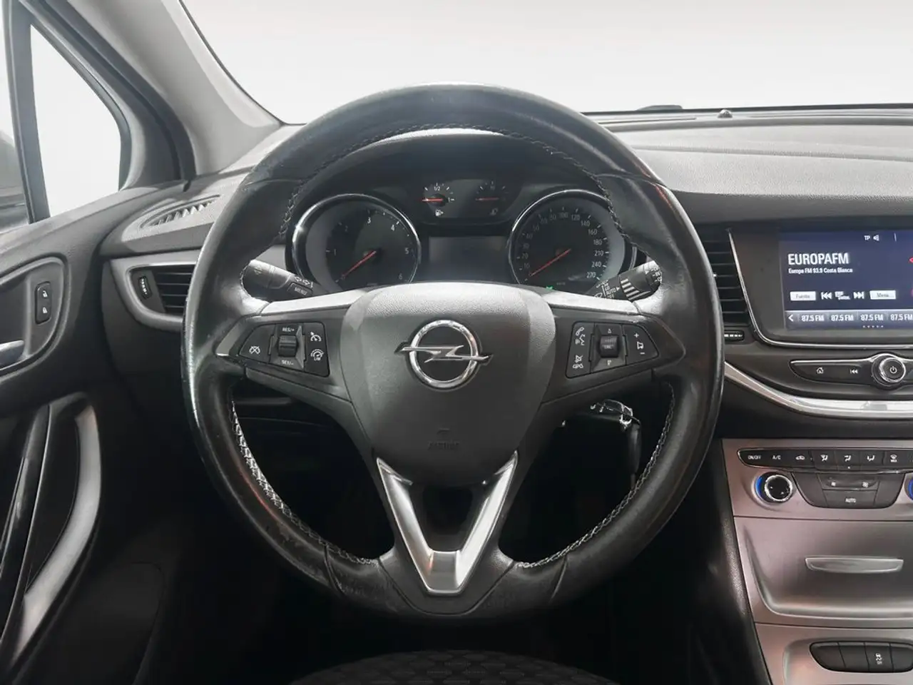 2017 Opel Astra 1.6CDTi S/S Selective 110, photograph 10