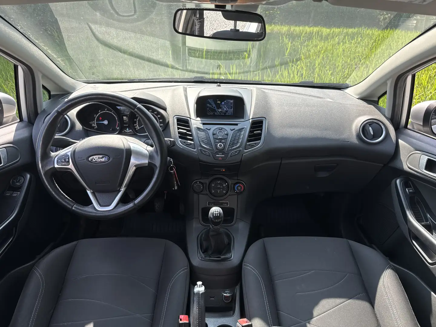 Ford Fiesta 1.0 STYLE ULTIMATE AUDIO/PDC/NAVI Grijs - 2