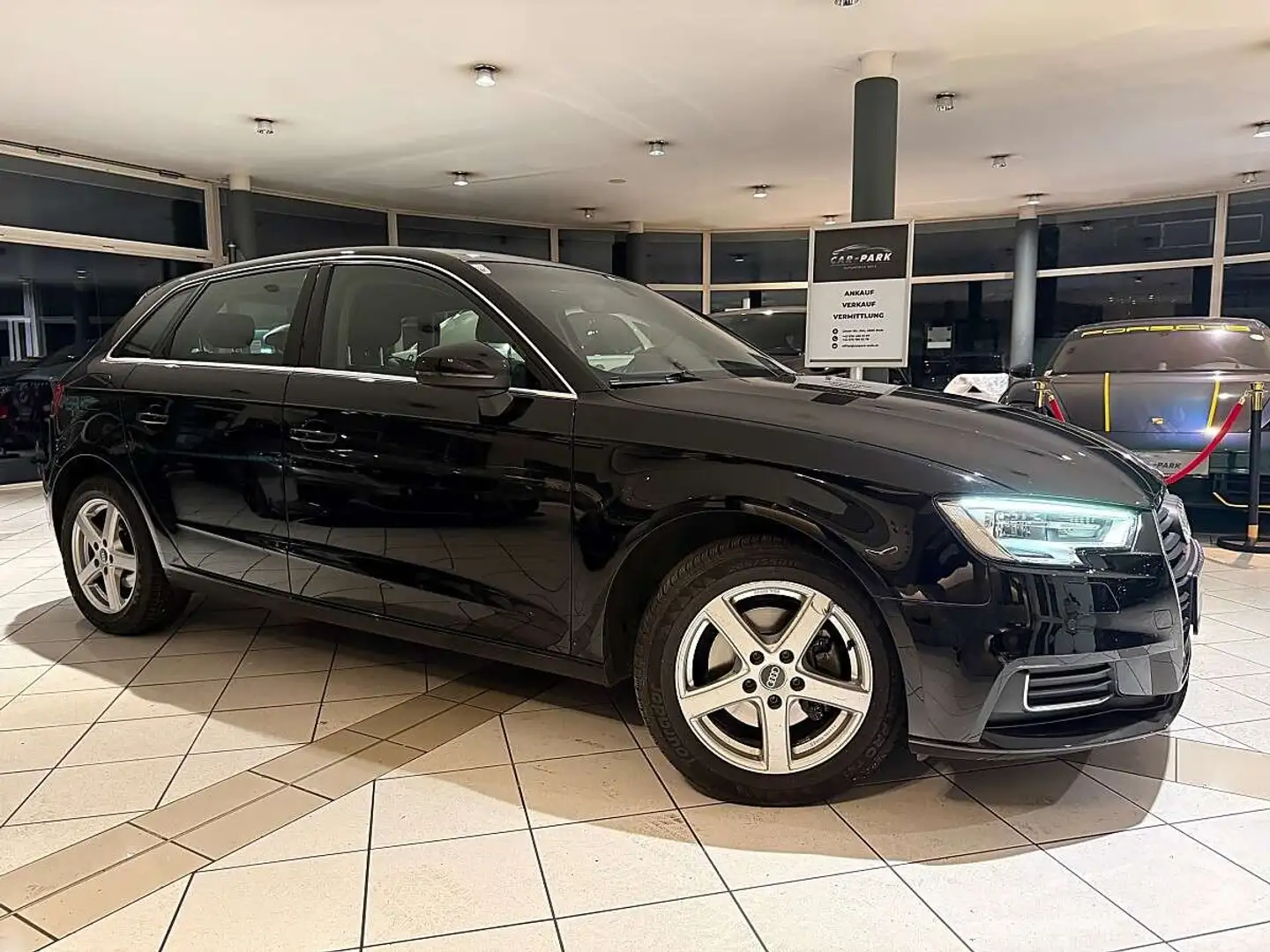 Audi A3 design Schwarz - 1