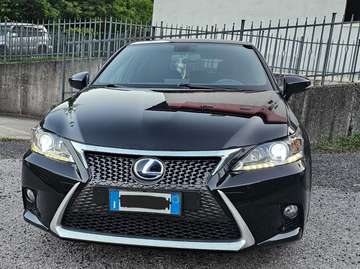 F Sport sedili riscaldati