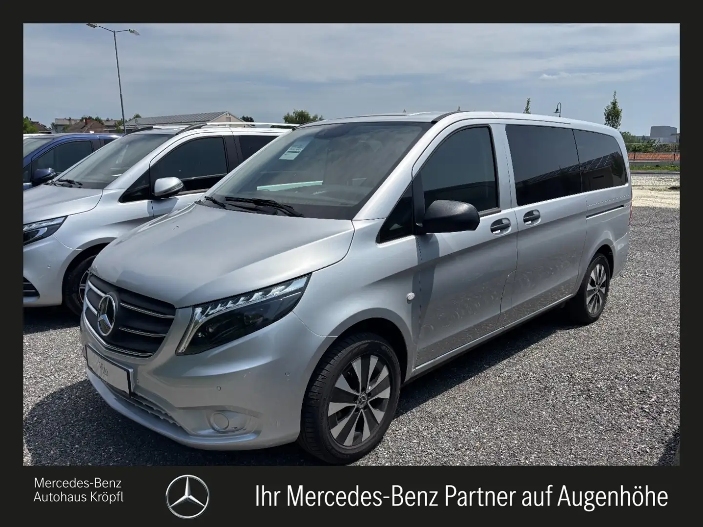 Mercedes-Benz Vito 116 CDI Tourer SELECT Lang Stdhzg FAP RKam Plateado - 1